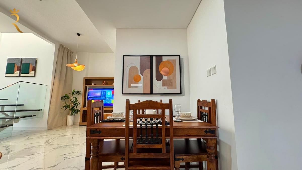 Masdar 2br Luxe Pool And Quick Airport Access Apartment Abu Dhabi