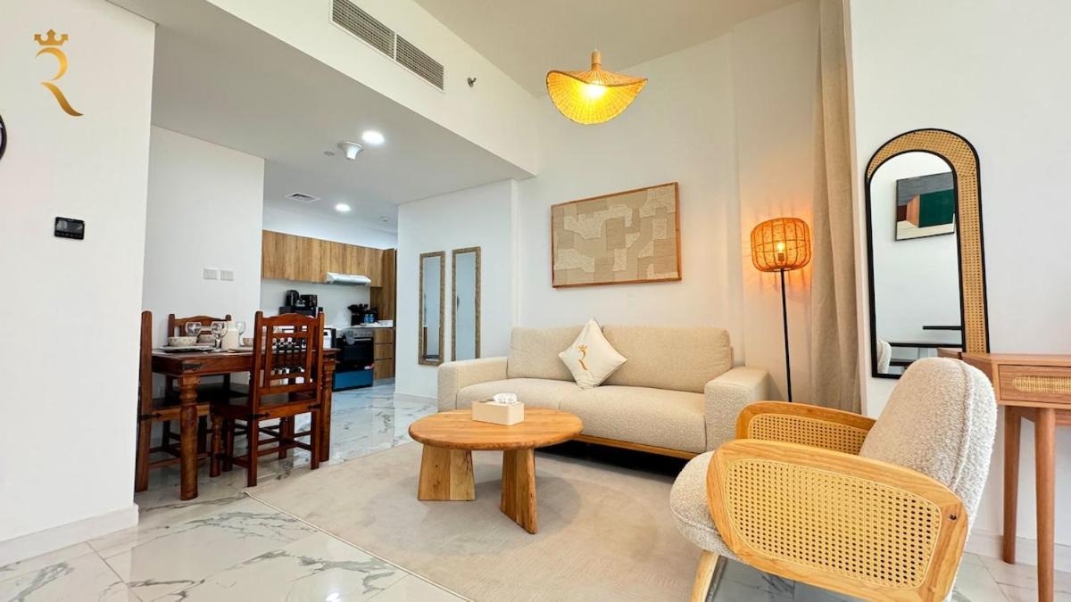 Masdar 2br Luxe Pool And Quick Airport Access *