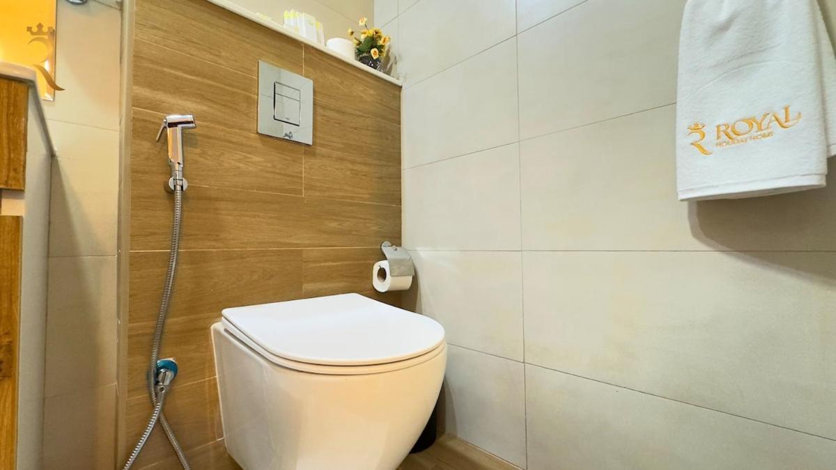 Masdar 2br Luxe Pool And Quick Airport Access Abu Dhabi