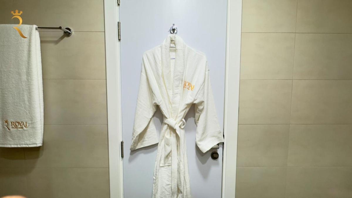 Apartment Masdar 2br Luxe Pool And Quick Airport Access *