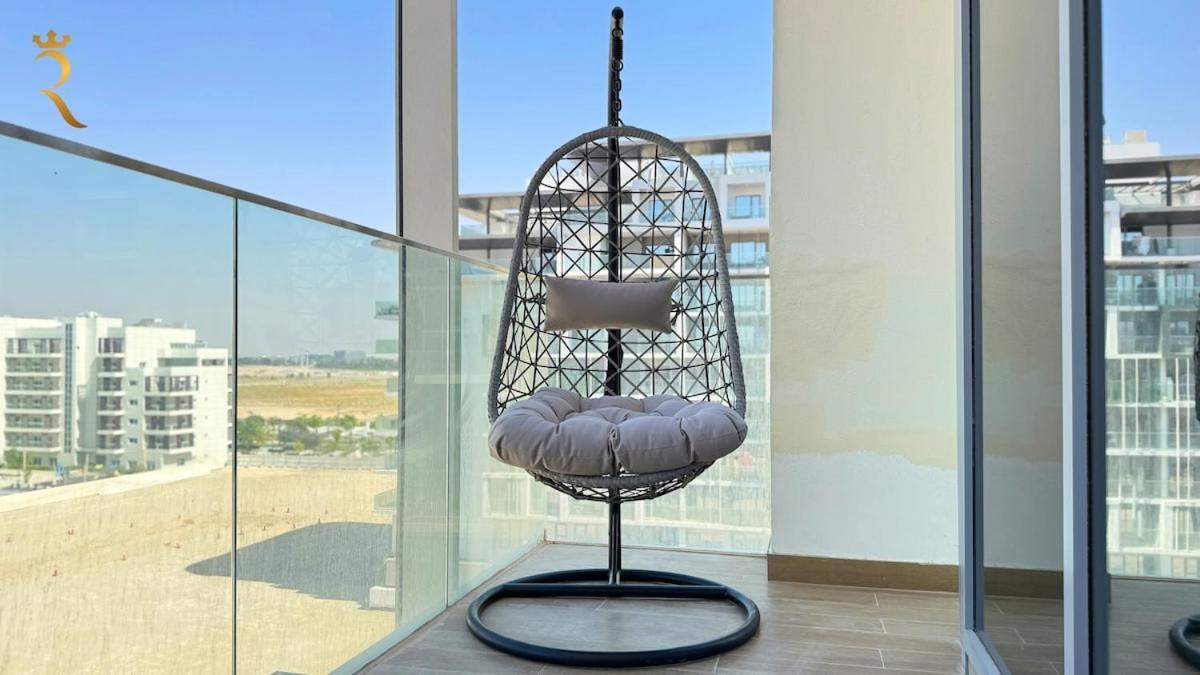 Masdar 2br Luxe Pool And Quick Airport Access