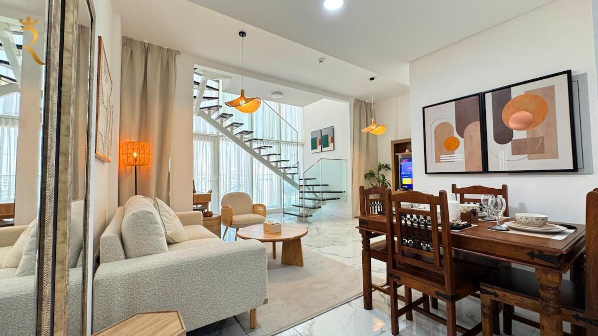Masdar 2br Luxe Pool And Quick Airport Access Apartment