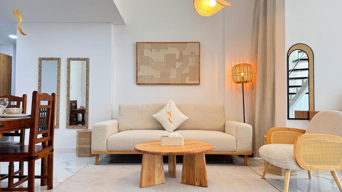 Apartment Masdar 2br Luxe Pool And Quick Airport Access Abu Dhabi